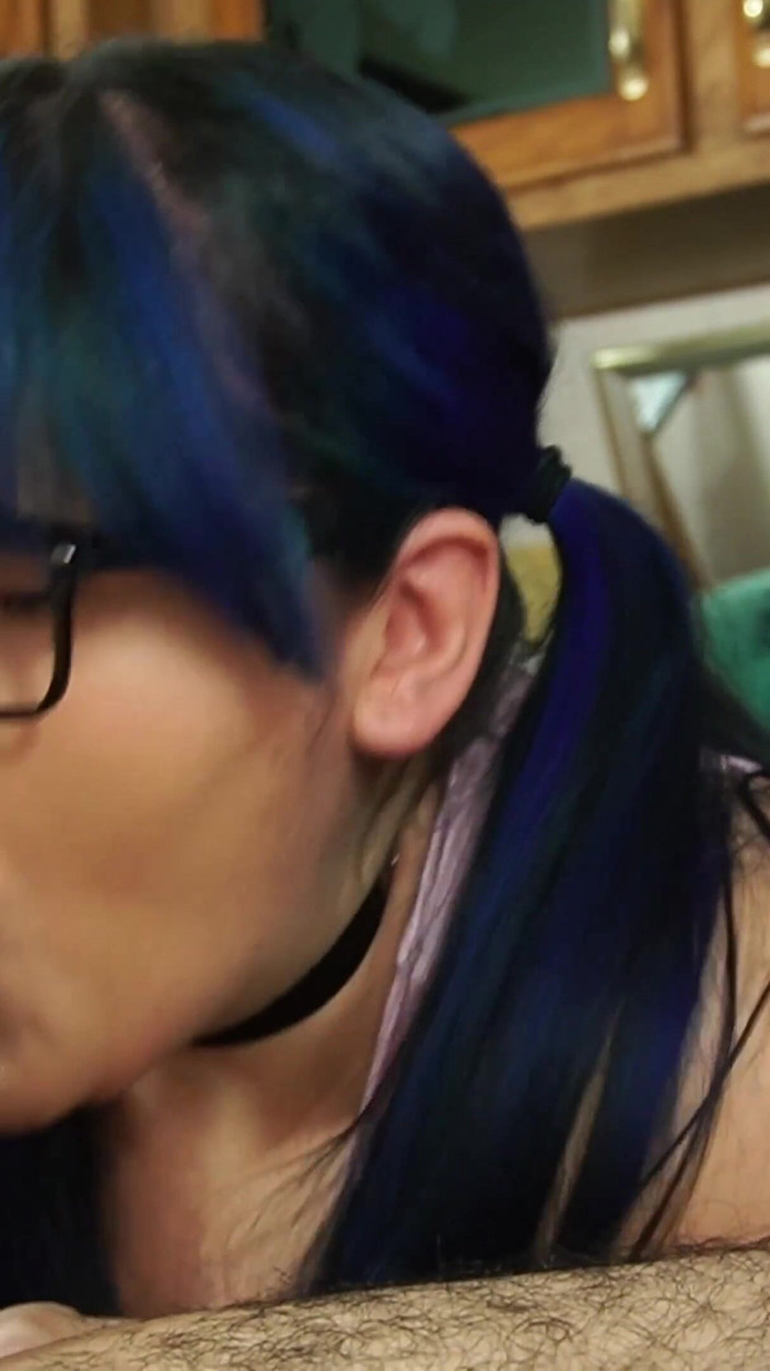 VickyVixen: Menina nerd fará qualquer coisa por essas cartas