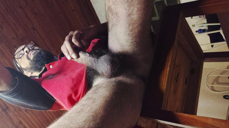 Stink HairyMale: Watching porn for the trillion time