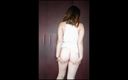 Eliza White: Любительська розсувка дупи приміряє сексуальні спортивні шорти без нижньої білизни