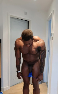 Amadeus: A primeira coisa de sexta-feira, espero gostar desses caras.