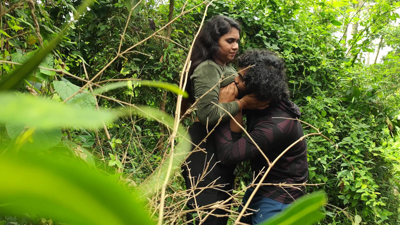 Vaigavarun45: Malayali Couple Hot Outdoor Sex in Forest, Wild Forest Outdoor...
