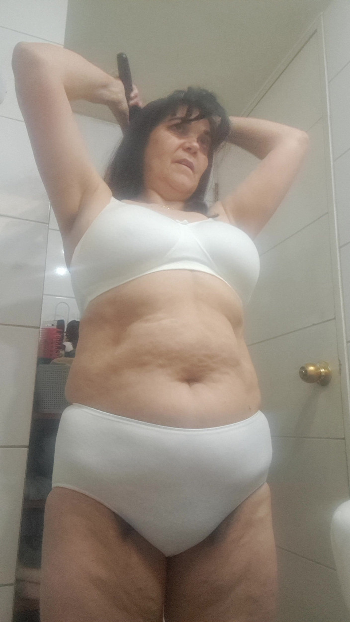 Mommy big hairy pussy: प्लस आकार की सौतेली मम्मी अधोवस्त्र