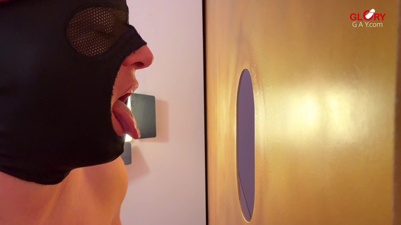 GLORYHOLEGAYS: अविश्वसनीय इटालो डबल शॉट: मुंह में कठोर और उत्साही