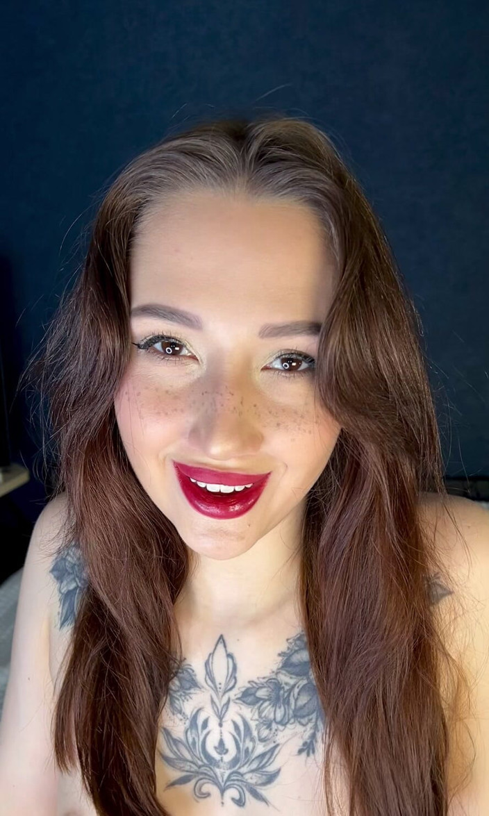 JessLux: Mondfetisj die je plaagt met mijn mond