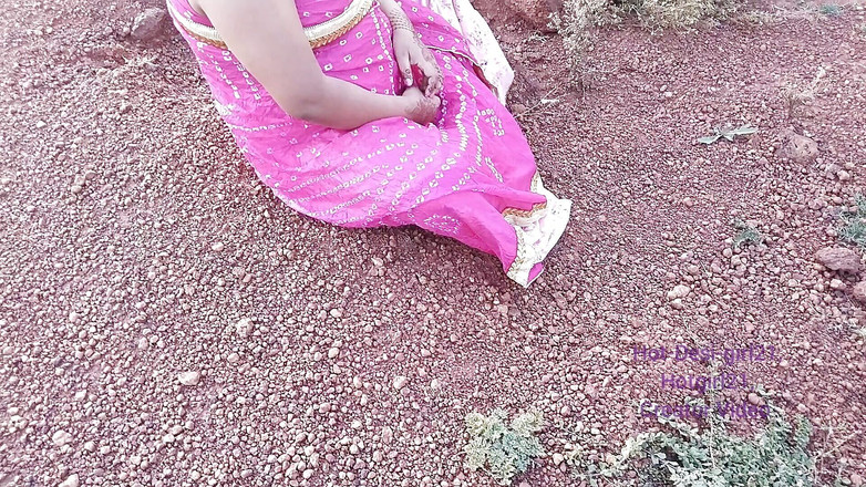 HotGirl21: Bir adam bugün ormanda seksi ateşli bir kızı sikiyor