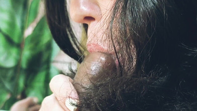 Bolly Karma: Super tentadora milf en escena de sexo caliente