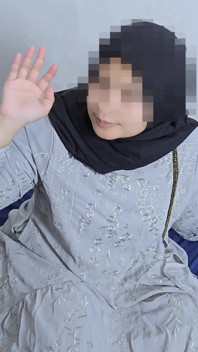 Stiefmoeder vraagt haar te helpen met een dildo, maar ik kan me niet verzetten om in haar klaar te komen - Minokiiko
