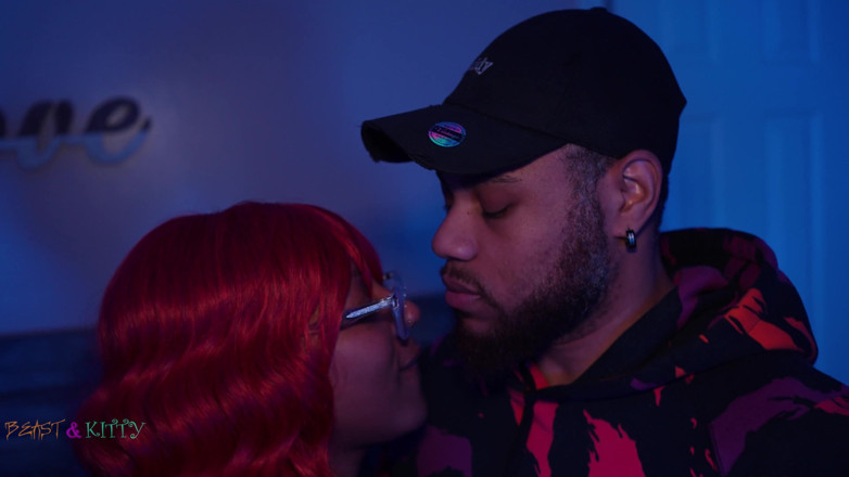 BeastnKitty: Peach Fuzz Vs the Artemixxx