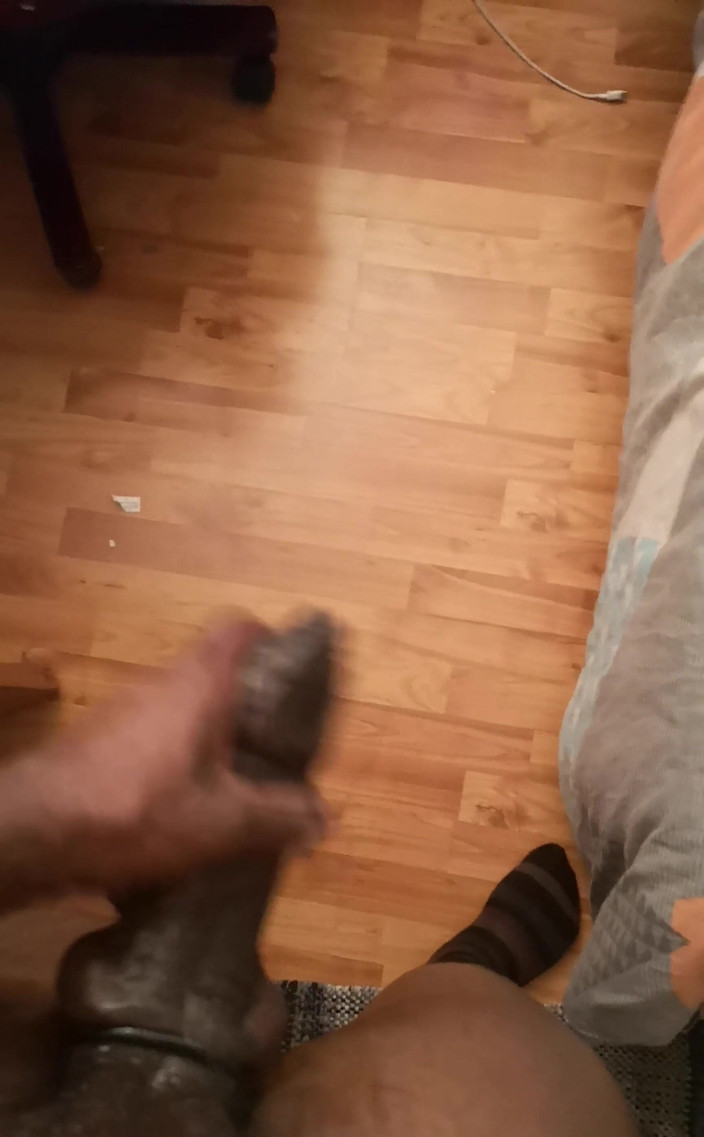 Amadeus: 我爱我的大鸡巴，所以你喜欢吗？