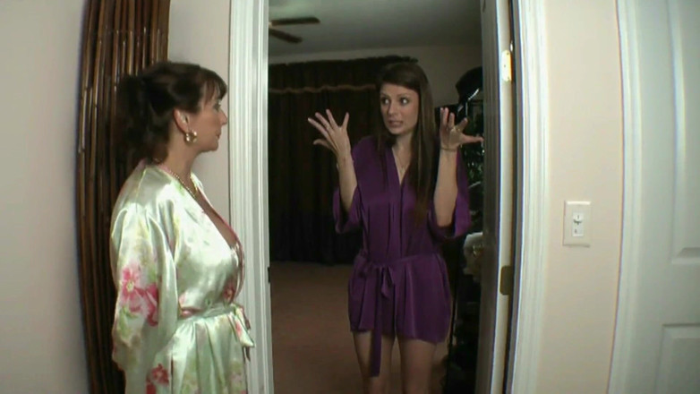Hot lesbian Stepmothers & stepdaughters: Magické kouzlo promění nevlastního syna v nevlastní dceru