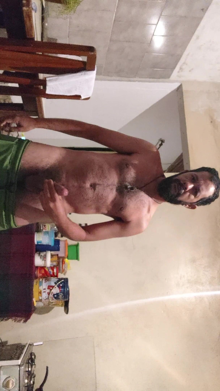 Stink HairyMale: Welcum marți