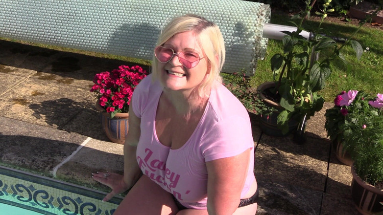 Lacey Starr productions: Swimming Pool Solo