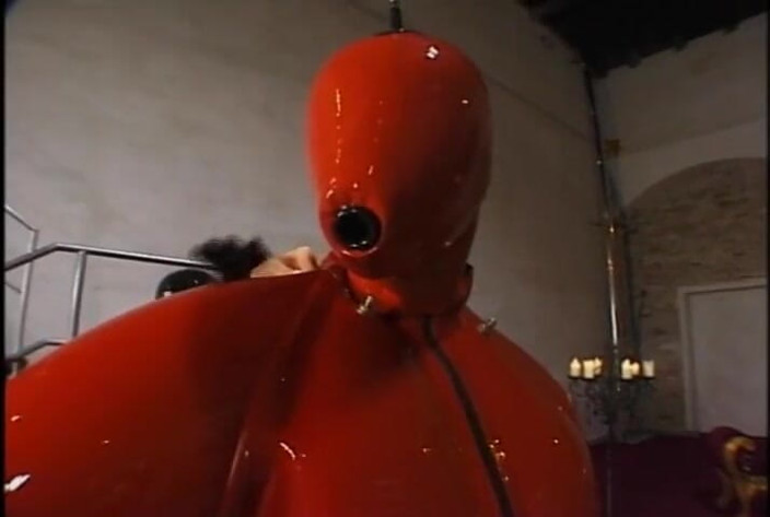 Absolute BDSM films - The original: Dildo dominante penetrato nella figa con piercing in abito in...