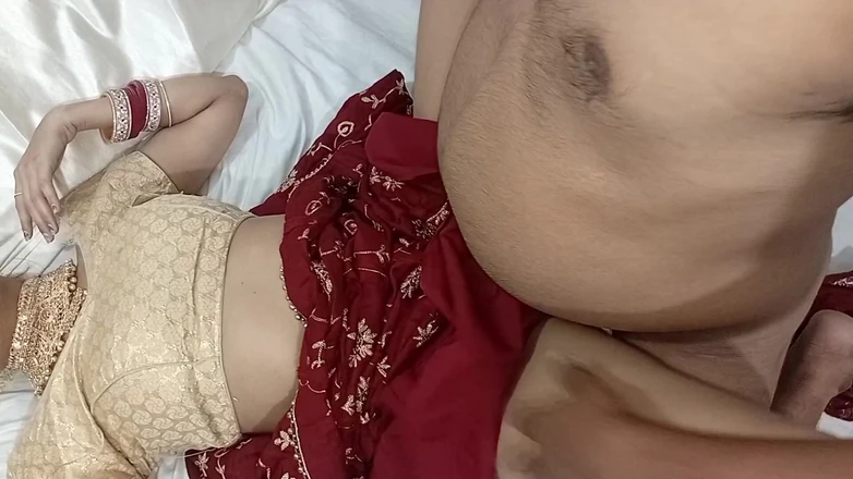 Vamika: 南印度哥分享了她新婚之夜的性爱视频