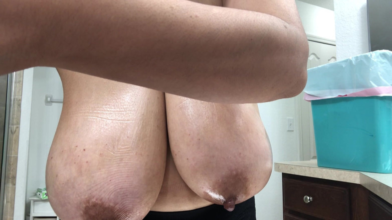 VeeVee Vixen: Saggy Milkers Klip 1 kamera c