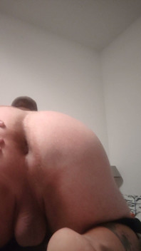 Una vecchia registrazione, che slaccia un grosso sedere.