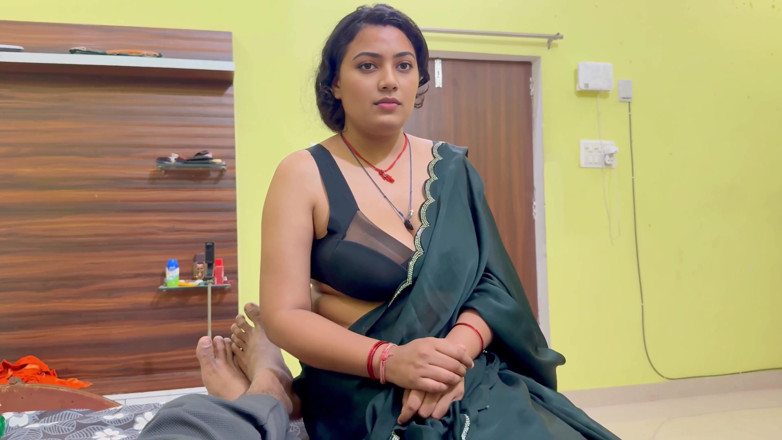 Hotty_ragini: Tetas grandes de mucama india follada por gran polla de...