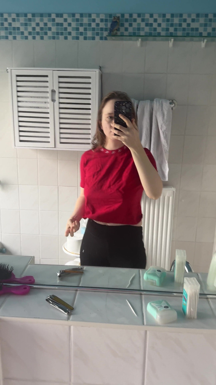 SweetLucy96: टब में पेशाब