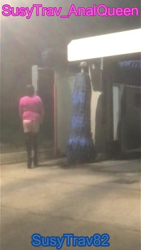 Jalang awam luar dalam pakaian merah jambu seksi