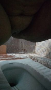 Pissing Hot