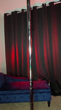 Grossa gordinha experimentando Haul Wiith 5 shorts apertados de academia abraçando bunda suculenta, conversa suja, stripteases e dança safada