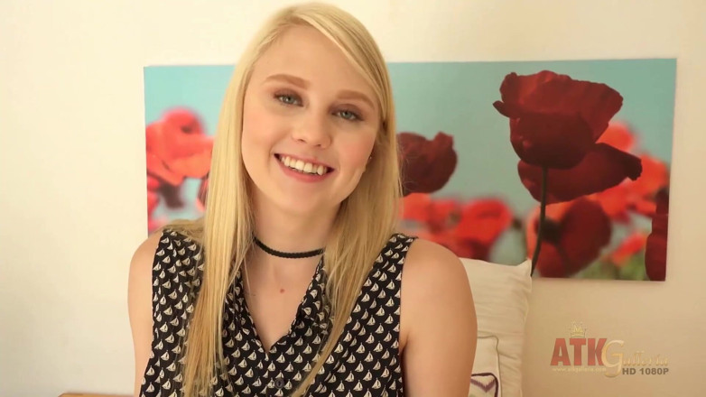 ATKIngdom Fans: Blonde teen showing her sexy body at casting