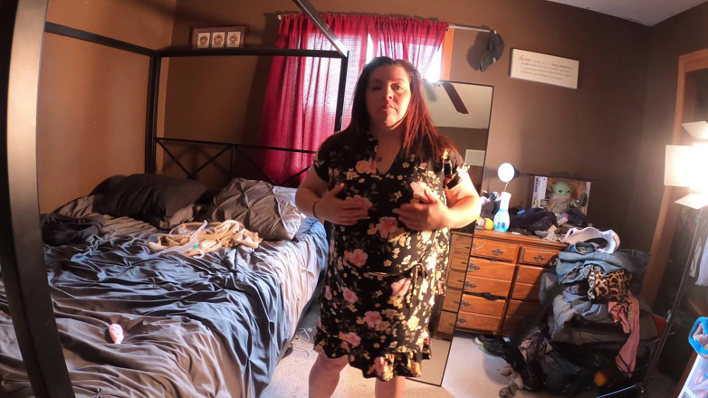 SexyNEBBW: Sexig BBW prövar på klänningar