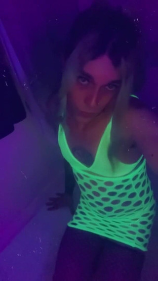 CarmenMelatonin: Sexy dessous-rave-mädchen