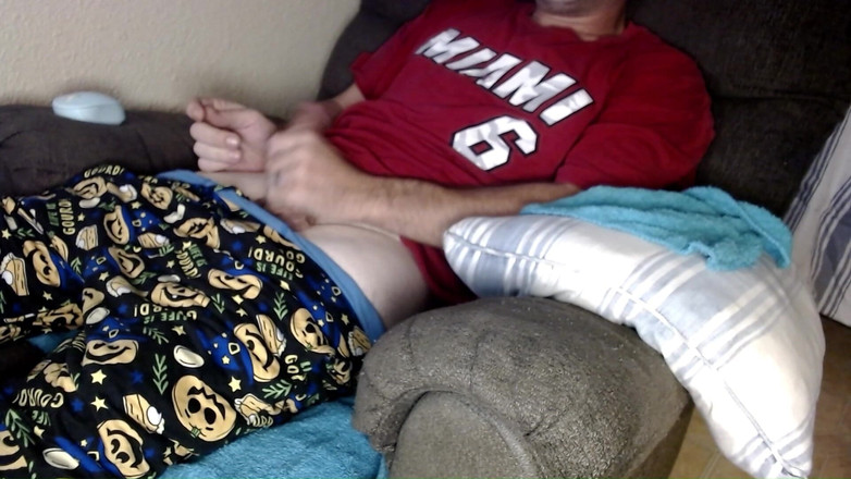 DubeSnackes: Dubesnackes, bersenang-senang dan masturbasi.