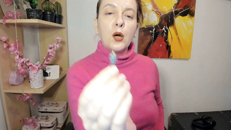 Nicoletta Embassi: Verslindende tandenfetisj