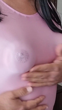 브라 없이, 내 젖꼭지랑 단단하고 단단한 가슴이 좋아