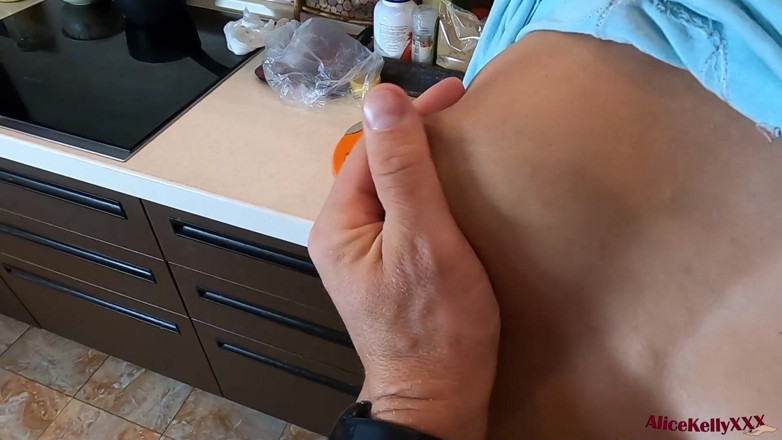 Alice KellyXXX: Big ass brunette sucking deep dick in the kitchen and...