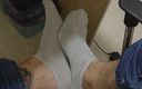 Tomas Styl: 男性の足の匂いを嗅ぐための靴下