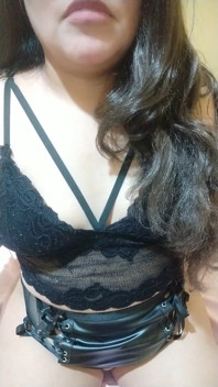 Přiznávám své dobrodružství ve swingers prostředí, když jsem ho udělal se zralým pánem