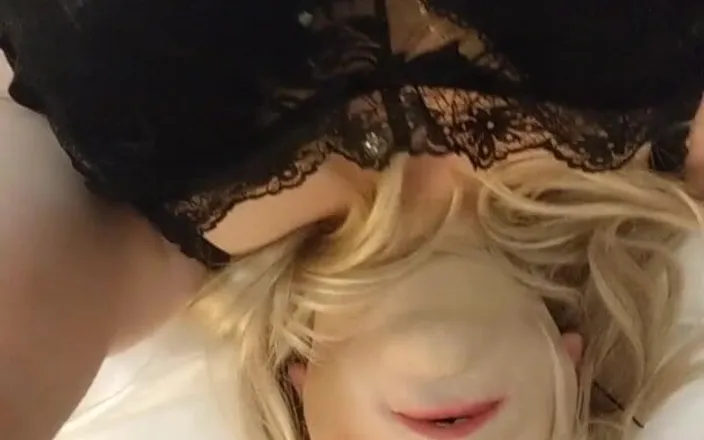 NikkiGee: A Little Hotel Fun