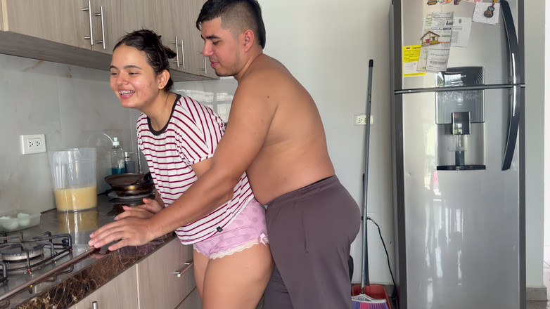 MaRaSexx: 새엄마가 나를 속여서 그녀에게 사정하게 했어