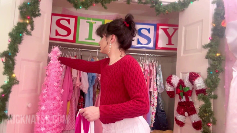 Natalie Napoli: Mama vitregă trans descoperă dulapul tău secret efeminat