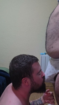 Gordura Peluda Fode Minha Boca E Goza No Meu Rosto