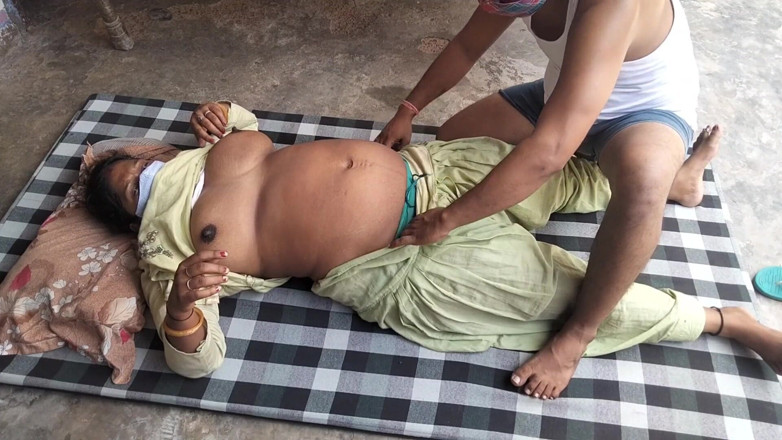 Yourgeeta8899: Bhabhi Ấn Độ nóng bỏng bị đụ mạnh bởi người bạn cũ của...