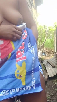 Fackování tření moje chlupatá kundička Zoufalá pro wee