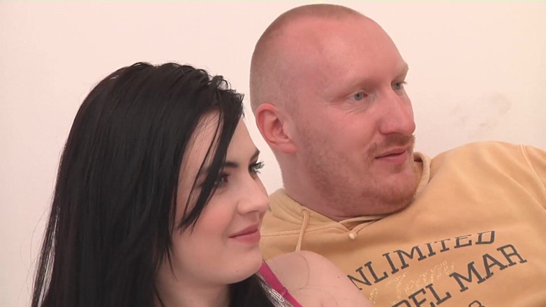 German amateur - 100% German hardcore videos: Remaja brunette mencoba kontol yang lebih baik dan lebih berpengalaman