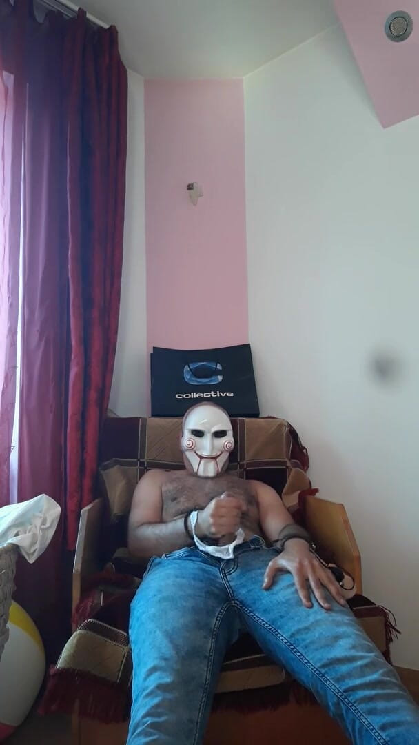 SingerMask: Jerking on pussy toy and wet panties