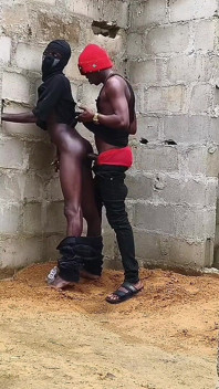 Ébano slime cintura foi esmagado na parede de um prédio sem competição de quatro