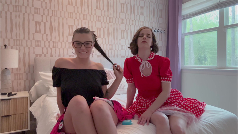 Kink in Time: Smyslná 50. let Kloe Love &amp; Ivy Wilderová Honění Instrukce 4K POV Dvojité...