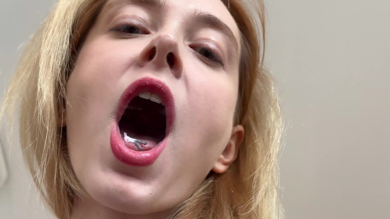 Loly Nebel Studio: 巨大娘と顔フェチ