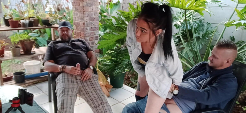 Bigjoefuckalott: ทำสวน