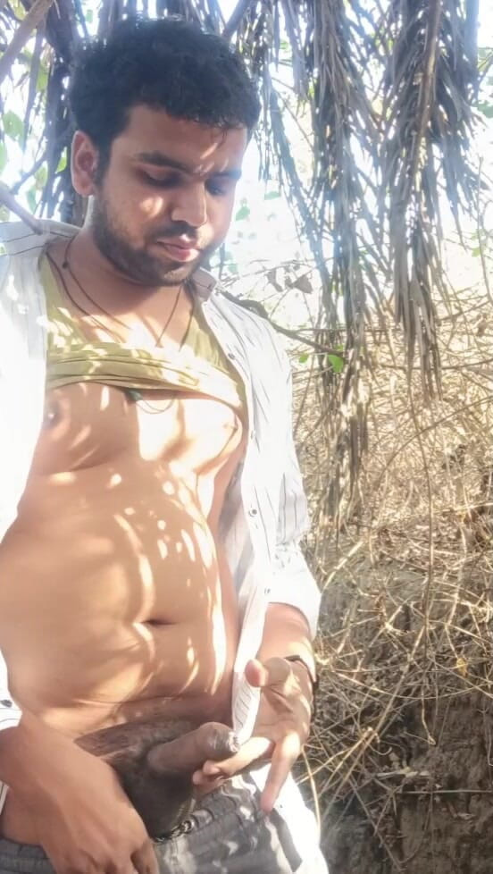 IsmaatDeva: Whitish Cream Peeing di hutan bersendirian