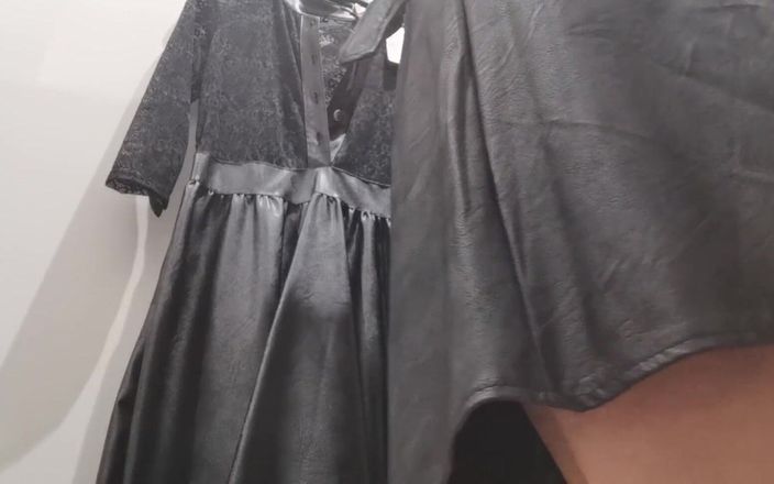 Nicoletta Embassi: Mama vitregă italiană dolofană te duce cu ea la un...