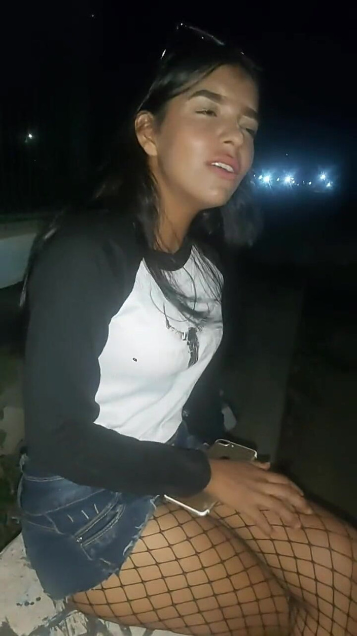 Angelhotmex: Une inconnue de 19 ans - Angelhotmex