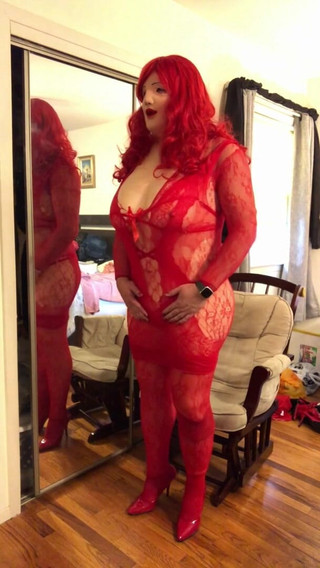 Deanna Doll: Deanna CD Doll फिर से कपड़े उतारती है - part1